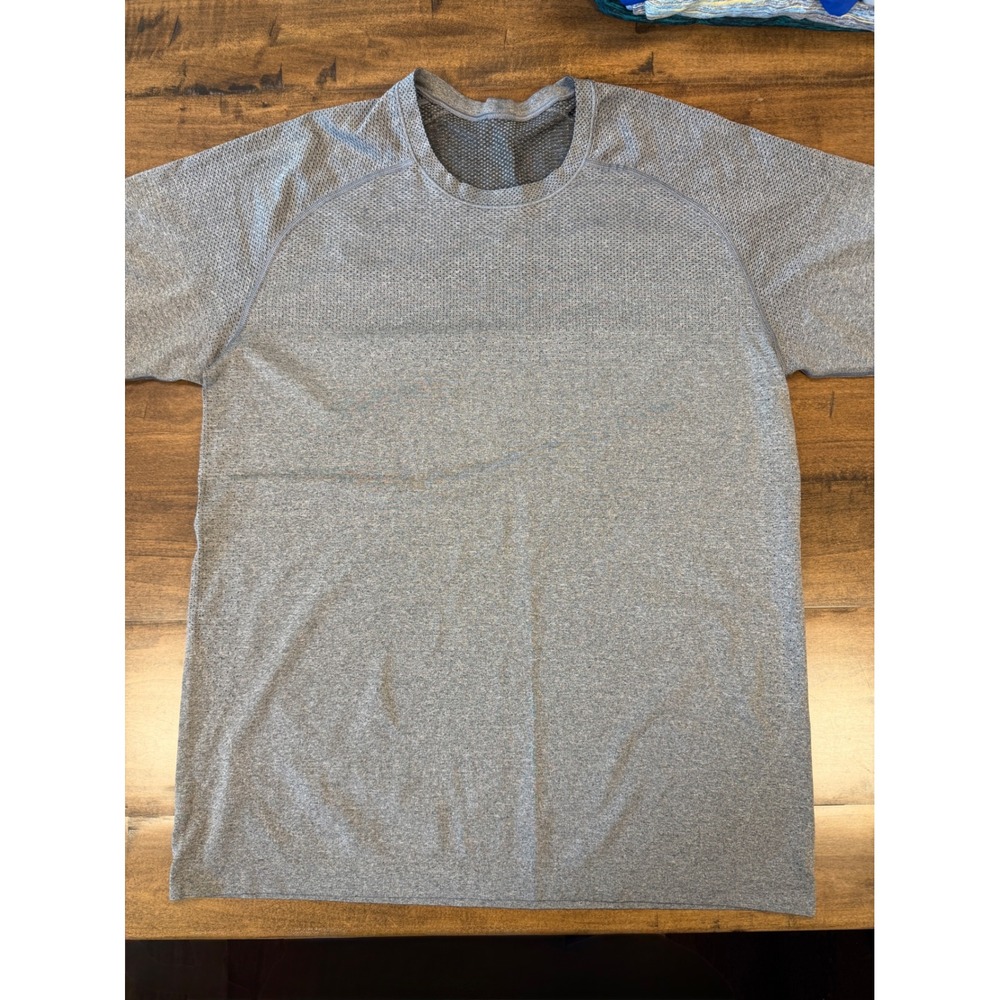 Lululemon Mens Metal Vent Tech Short Sleeve Shirt Grey Heathered Workout Top